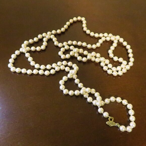 Vintage RMN 60" Opera Length Knotted Lustrous Faux Pearl Single Strand Necklace - Picture 4 of 8